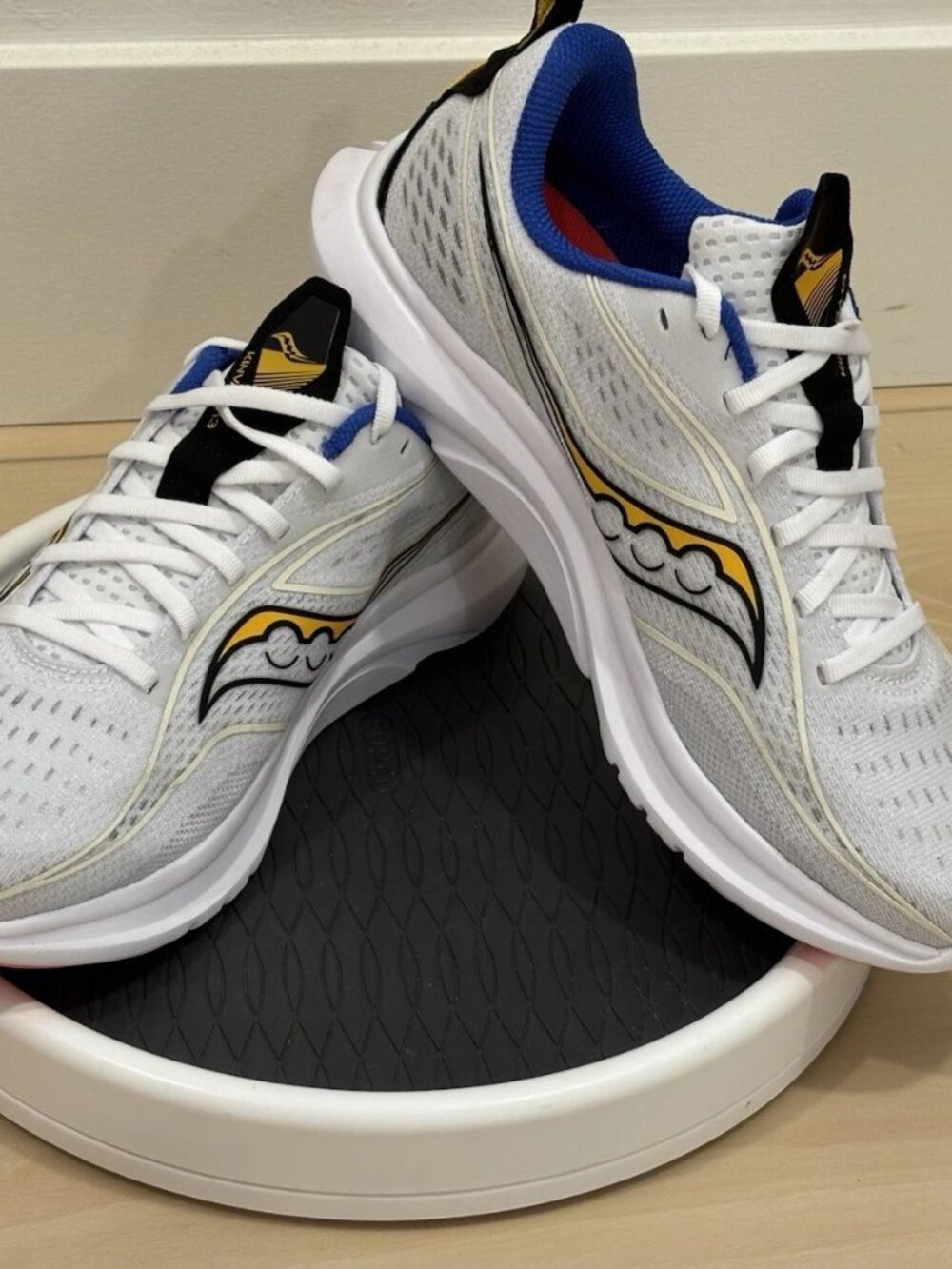 Saucony Kinvara 13 Running Shoes, Men's 8.5, Gym, Workout, Trainer, Sneaker
